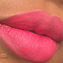 Load image into Gallery viewer, Pink lip stick lip swatch
