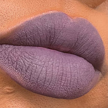 Load image into Gallery viewer, Purple matte lip stick lip swatch
