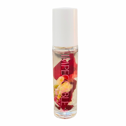 Lip oil with natural flowers